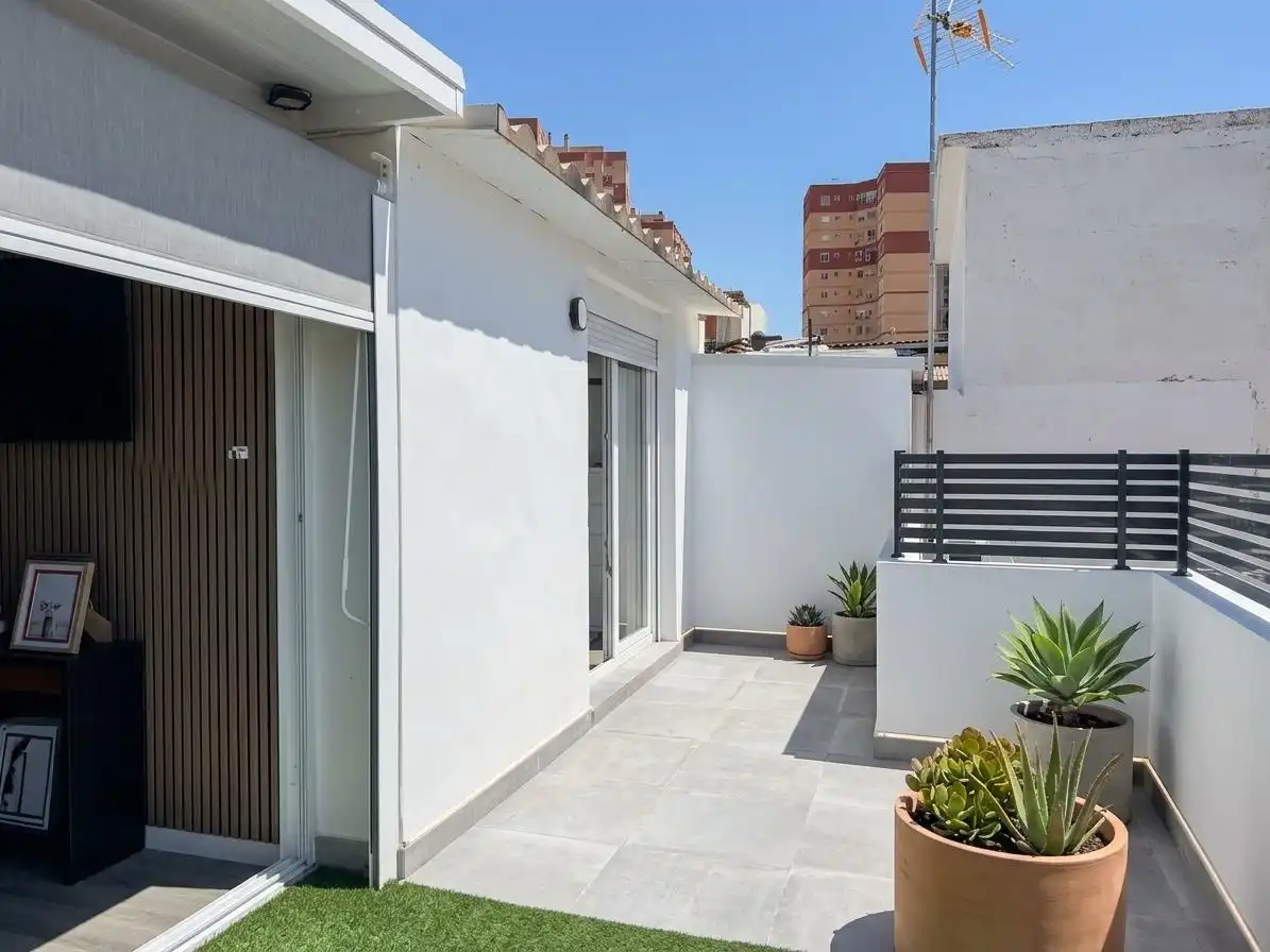 Haus zum Verkauf in Calle MONDA 10, imagen 2