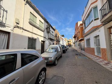 Casa aparellada en venda a Torredonjimeno