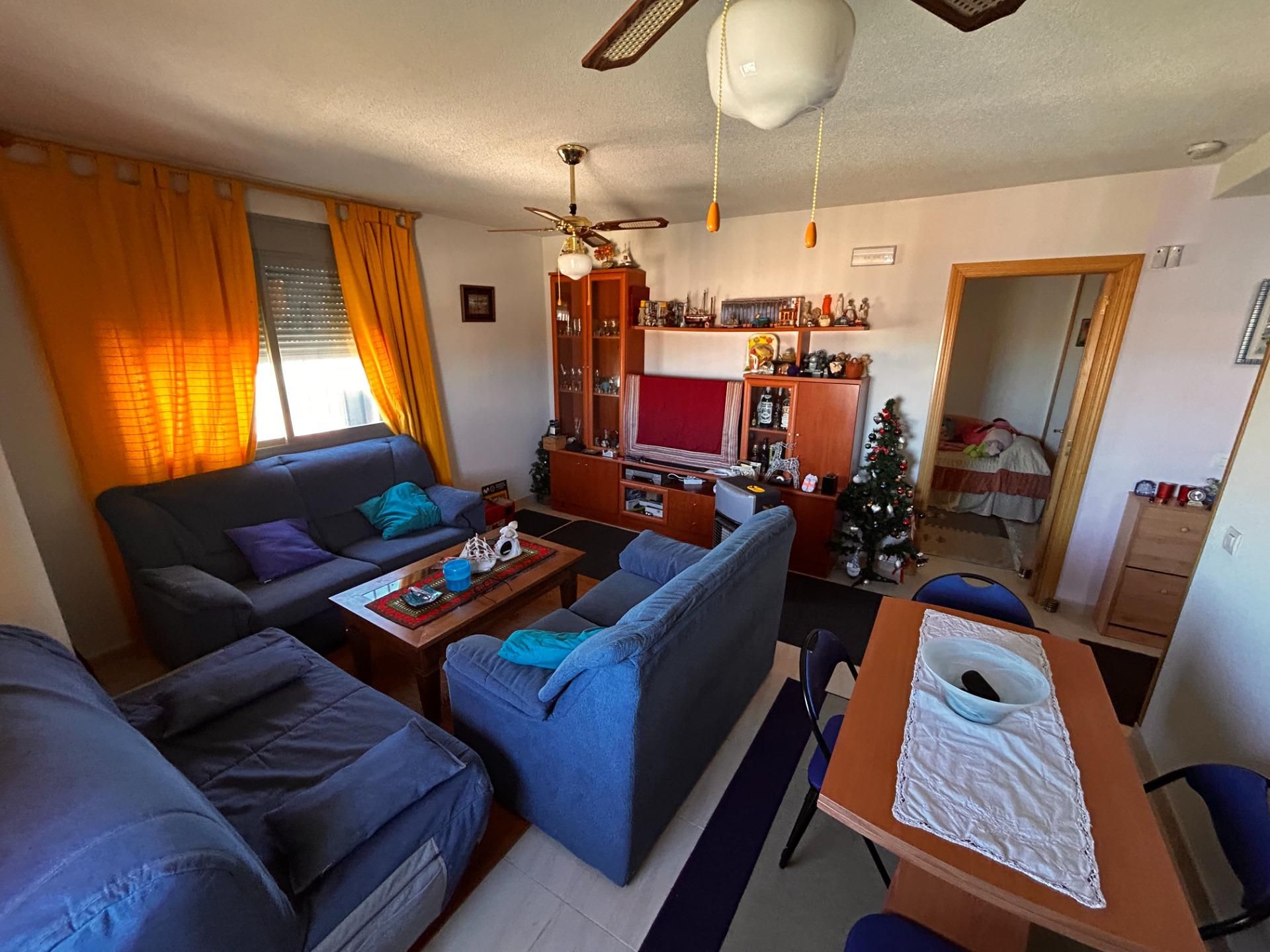 Sala d'estar de Pis en venda en Cantimpalos amb Moblat