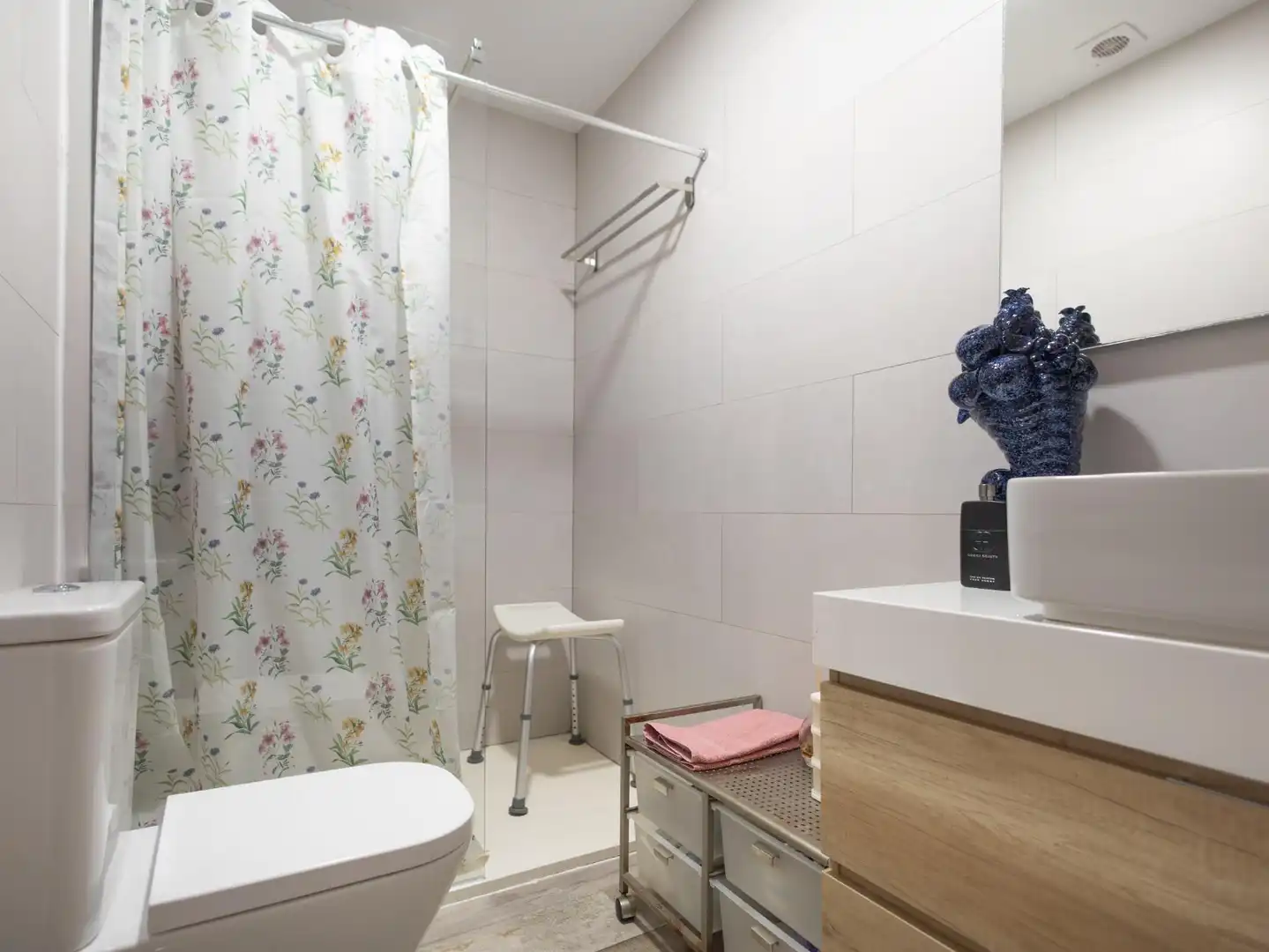 Bany de Apartament en venda en Madrid amb Aire condicionat i Terrassa