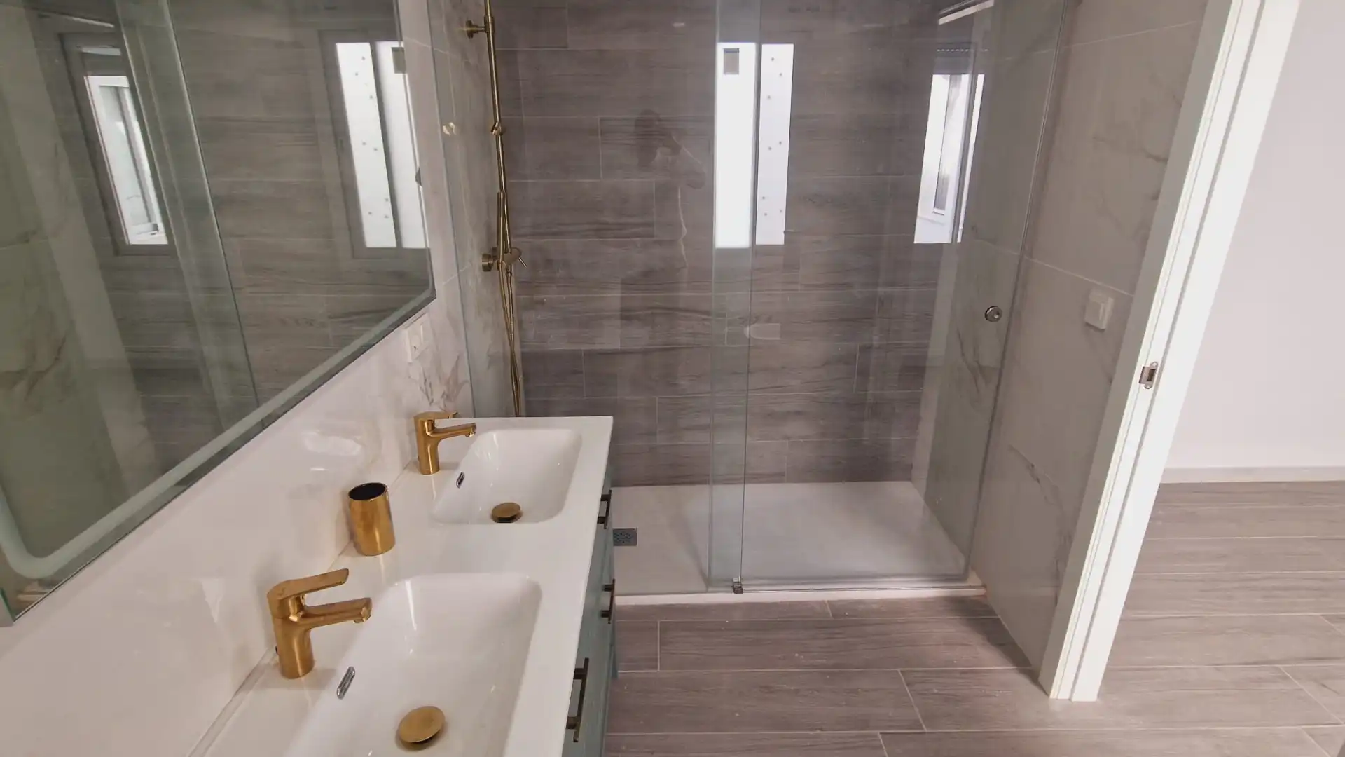 Bathroom of Houses for sale in Córdoba  with Air Conditioner, Heating and Private garden