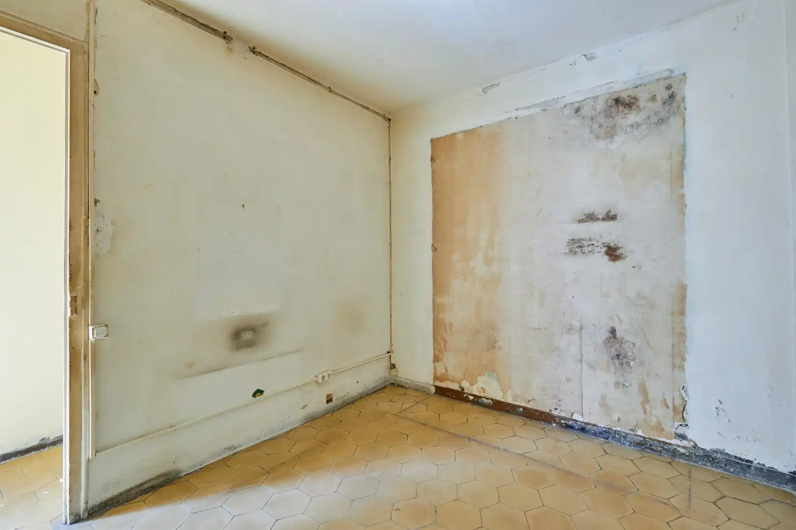 Habitación de Piso en venta en Barcelona con Balcón y Alarma