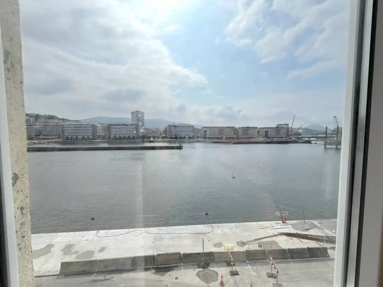 Vista exterior de Piso en venta en Erandio con Calefacción, Parquet y Terraza