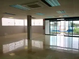 Büro zur Miete in Coslada mit Klimaanlage, Heizung und Alarm