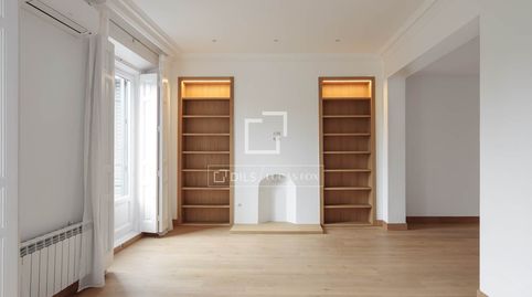 Foto 5 de Pis de lloguer a Jerónimos, Madrid Capital