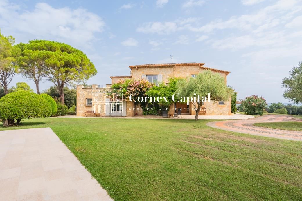 Exterior view of Country house for sale in Navata  with Air Conditioner, Heating and Private garden