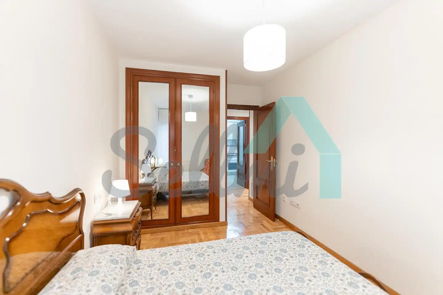 Bedroom of Flat for rent in Lugones