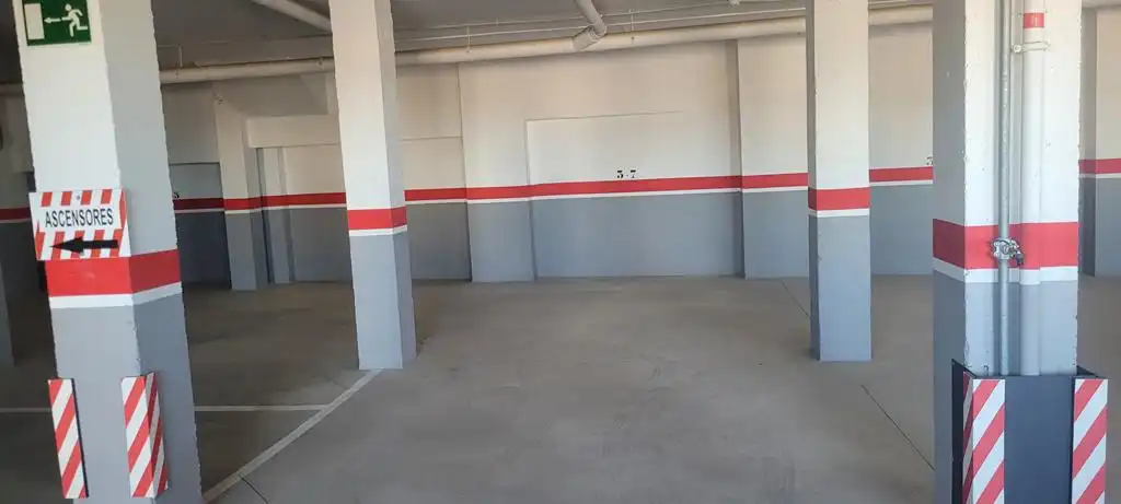 Garaje en venta en Baeza