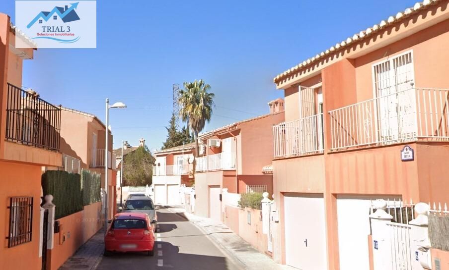 Casa o chalet en venta en Calle Hella, Jun