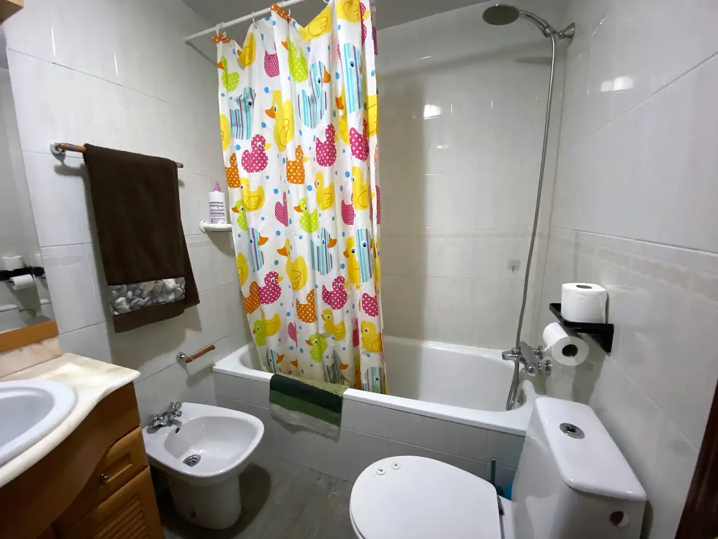 Bathroom of Flat for sale in Parla  with Heating, Private garden and Furnished