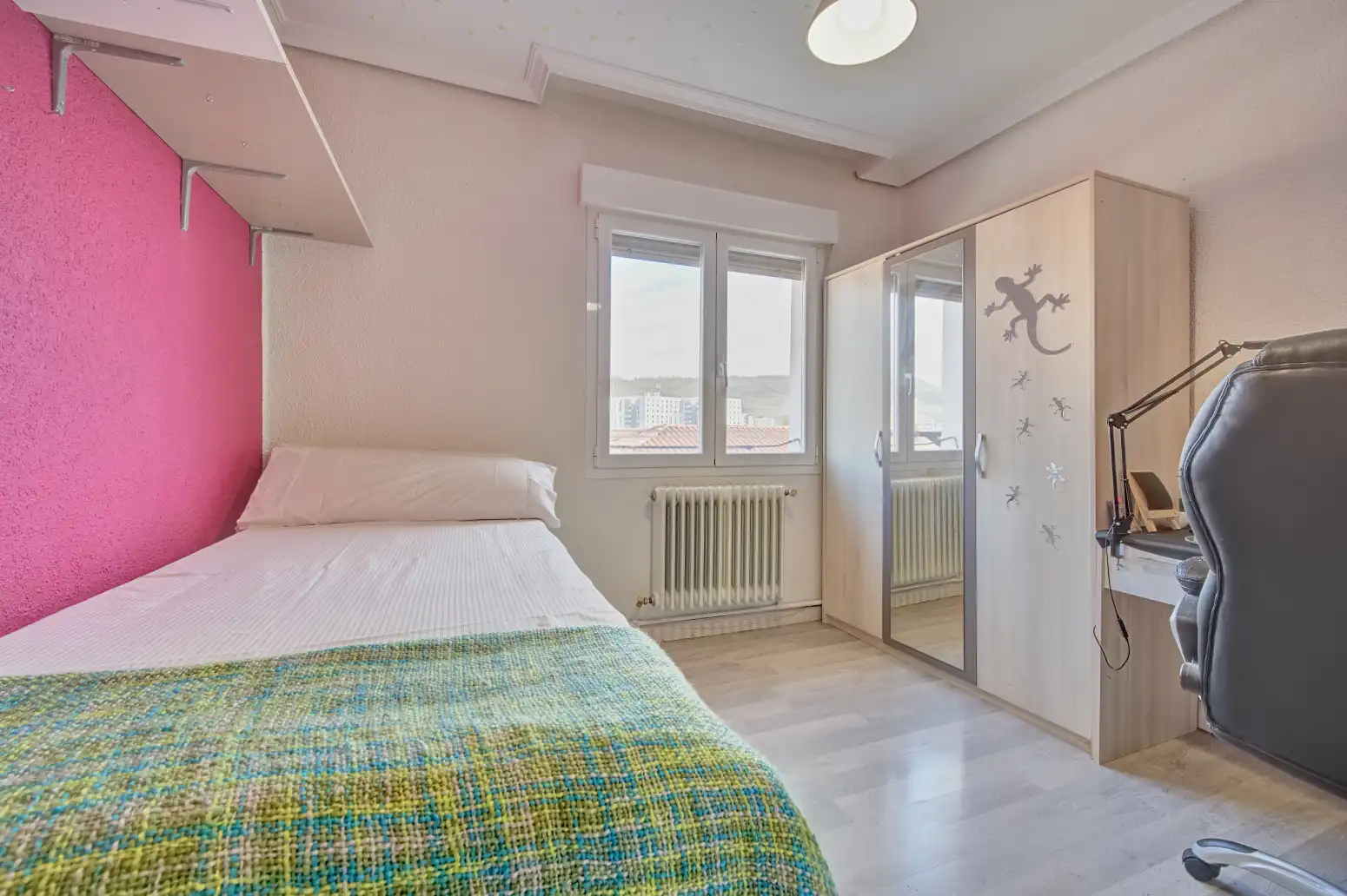 Habitación de Piso en venta en  Pamplona / Iruña con Calefacción y Parquet