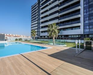 Piscina de Apartament de lloguer en  Madrid Capital amb Aire condicionat