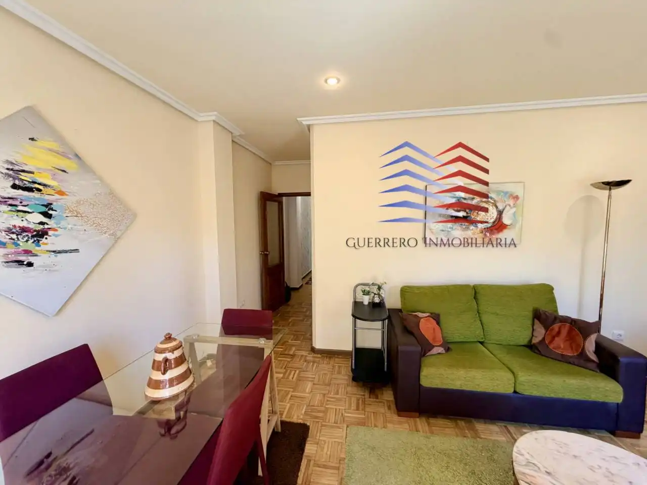 Sala de estar de Apartamento de alquiler en Ourense Capital  con Calefacción, Parquet y Amueblado