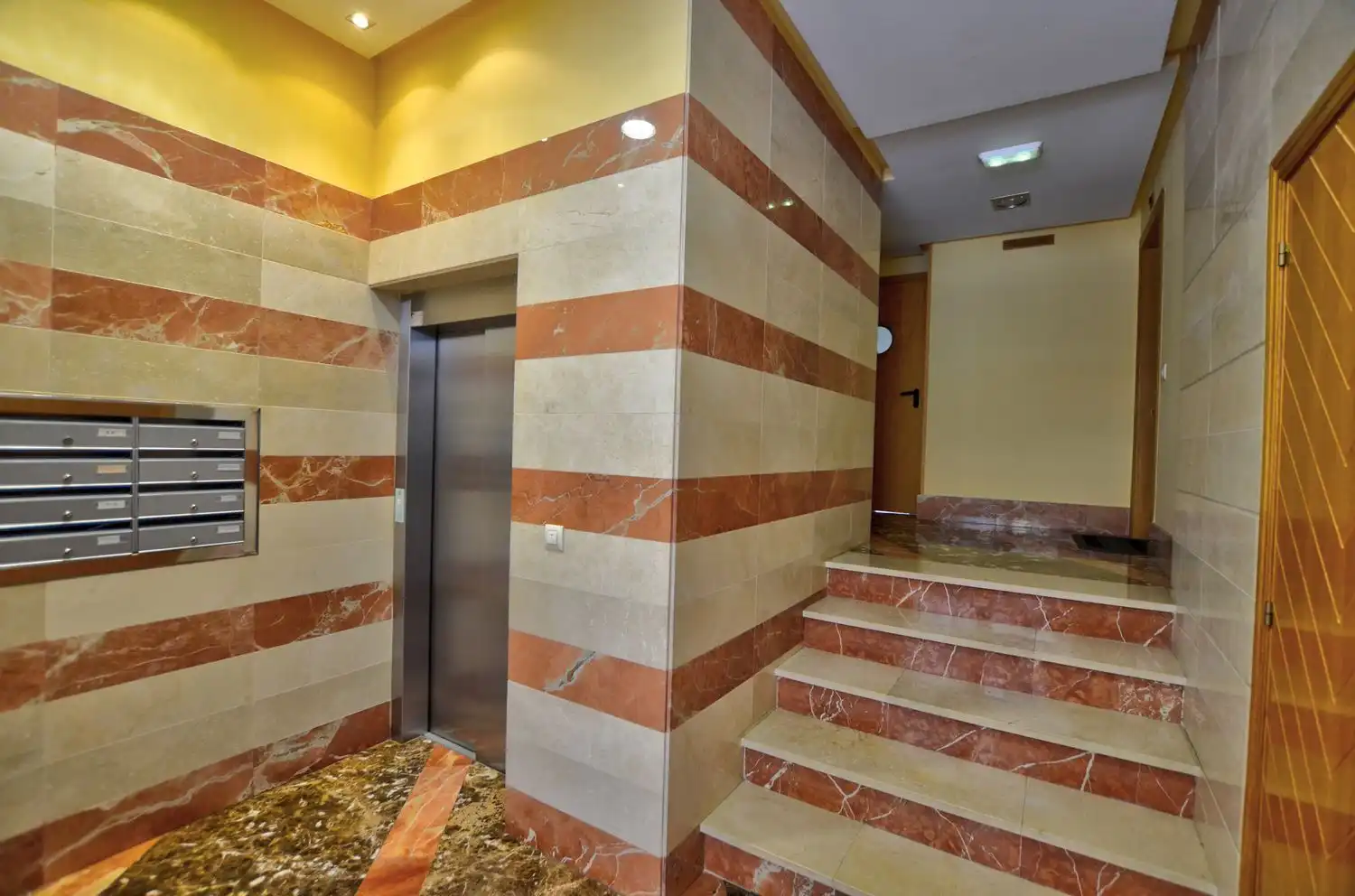 Piso en venta en Oviedo  con Aire acondicionado, Calefacción y Jardín privado