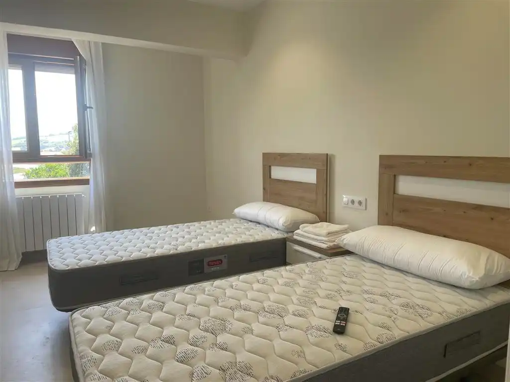 Habitación de Piso en venta en San Vicente de la Barquera con Calefacción, Amueblado y Horno
