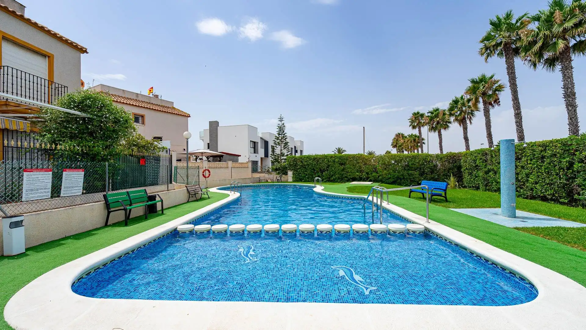 Piscina de Casa o xalet en venda en Torrevieja amb Moblat, Balcó i Piscina comunitària
