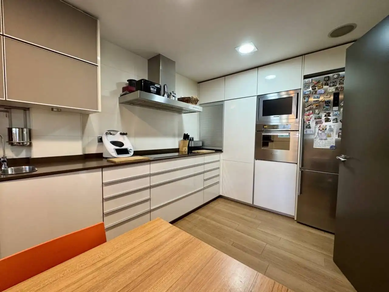 Kitchen of Houses for sale in Cerdanyola del Vallès  with Air Conditioner, Heating and Private garden