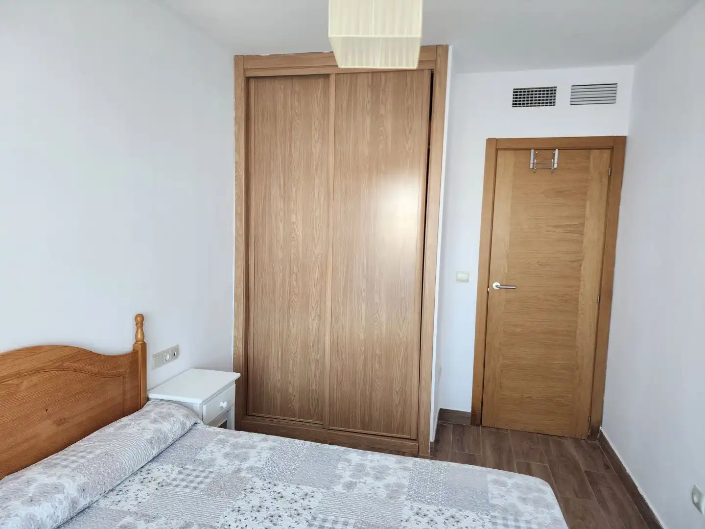 Schlafzimmer von Wohnung zur Miete in Aljaraque mit Balkon