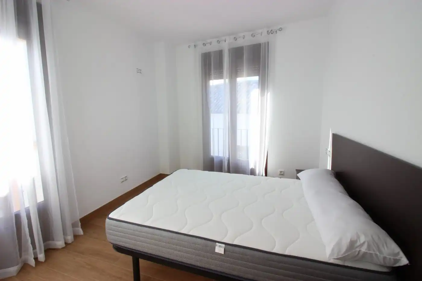 Habitación de Piso de alquiler en Ronda con Aire acondicionado, Amueblado y Balcón