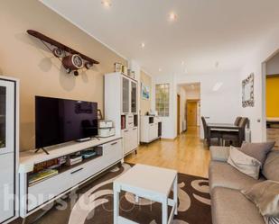 Living room of Flat for sale in  Barcelona Capital  with Air Conditioner, Heating and Parquet flooring