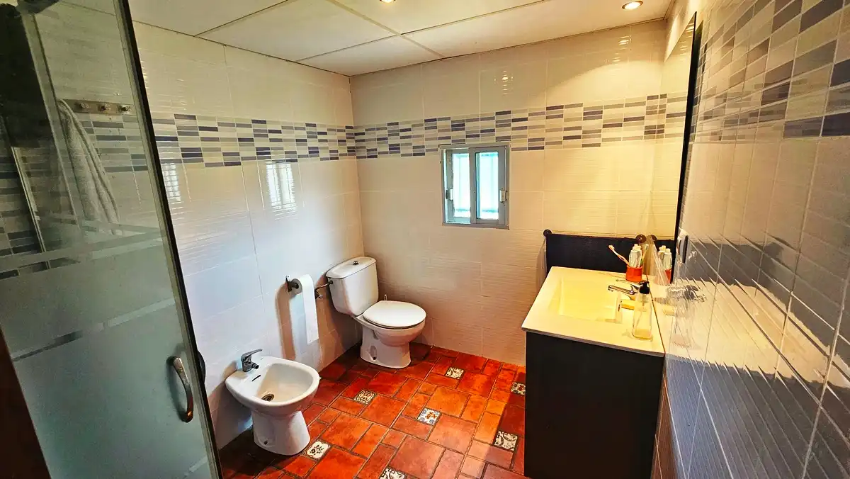 Badezimmer von Grundstücke zum Verkauf in Almonaster la Real