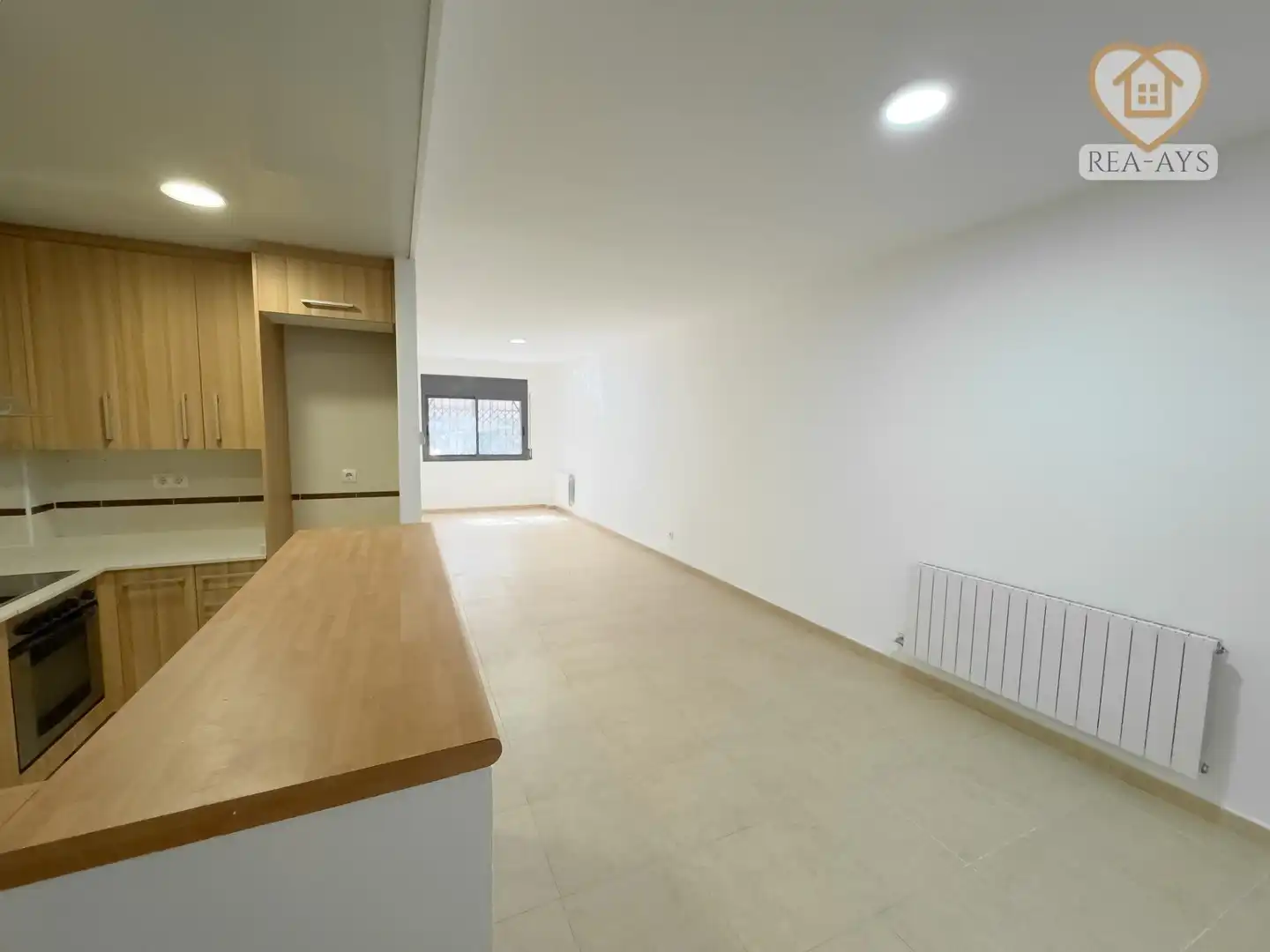 Wohnung mieten mit Kaufoption in Vallirana mit Heizung, Ofen und Internet