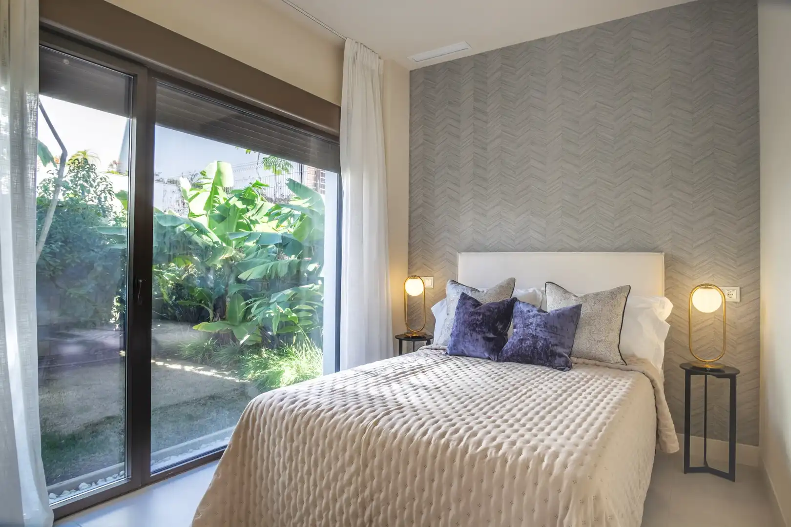 Habitación de Casa o chalet en venta en Estepona con Aire acondicionado, Jardín privado y Terraza