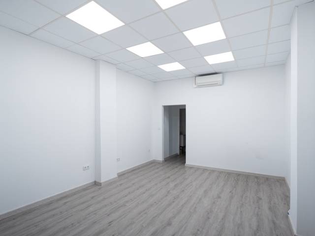 Local comercial en Alquiler en Avenida de Madrid, 148 en La Bozada – Parque Delicias