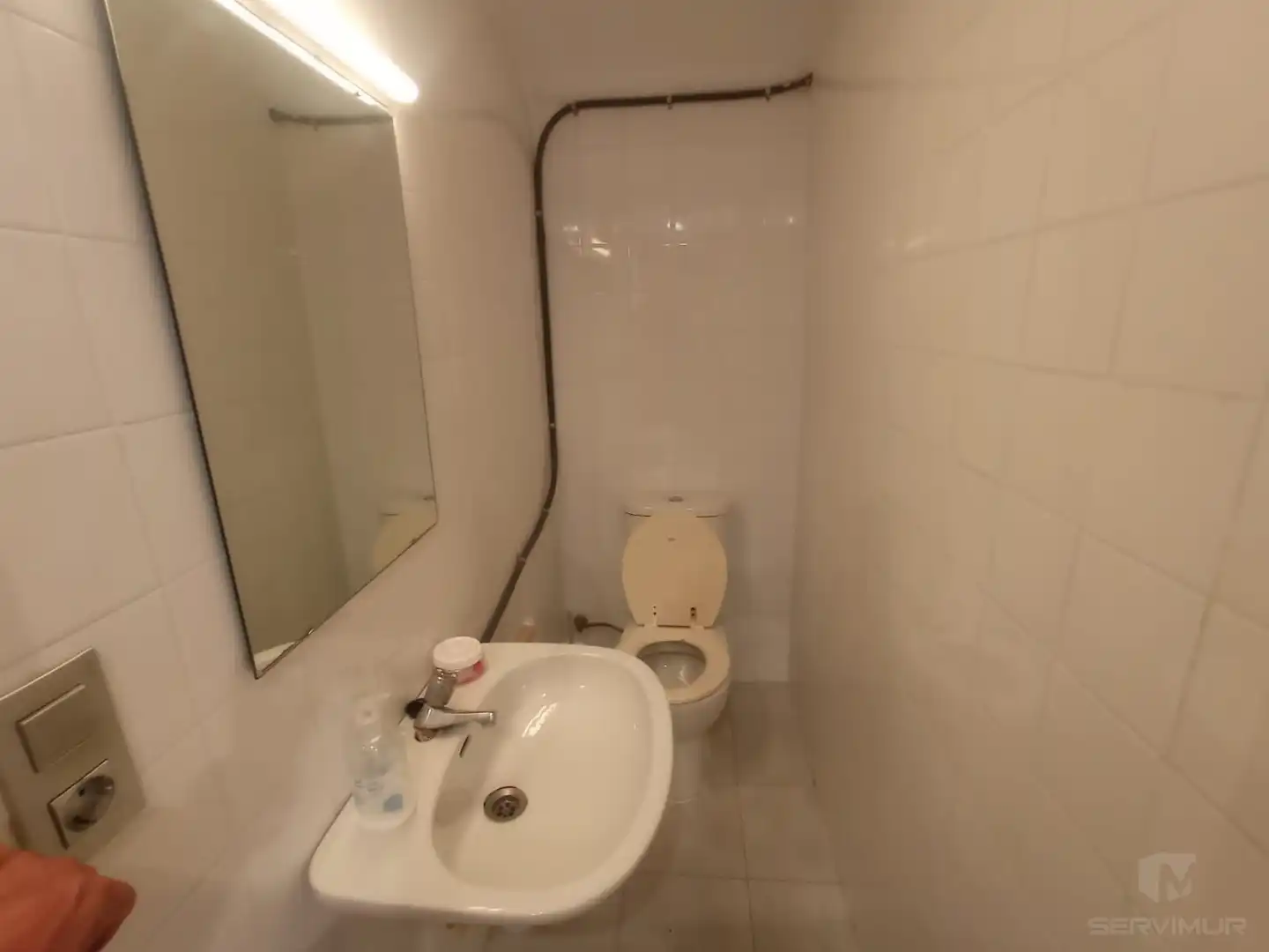 Badezimmer von Geschaftsraum zur Miete in Taradell mit Alarm