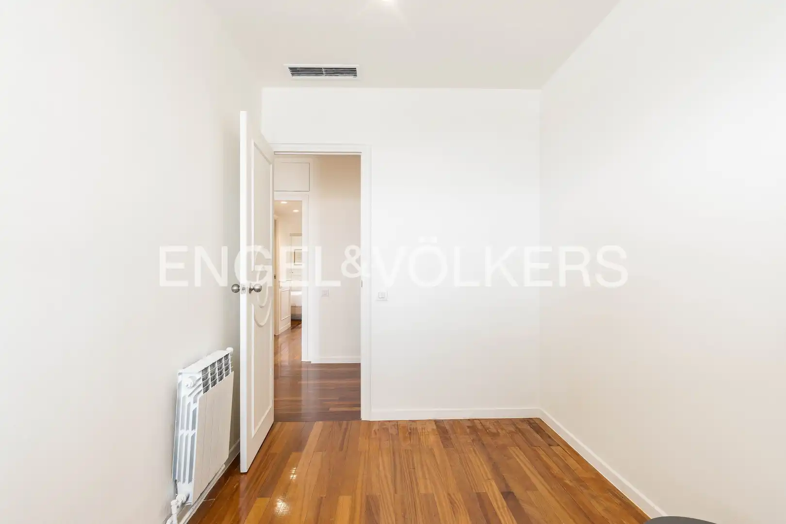 Flat for rent in Barcelona  with Air Conditioner, Heating and Parquet flooring