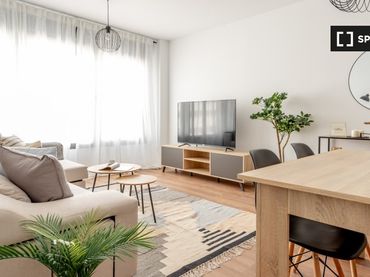 Appartamento con balcone in affitto a Vicálvaro