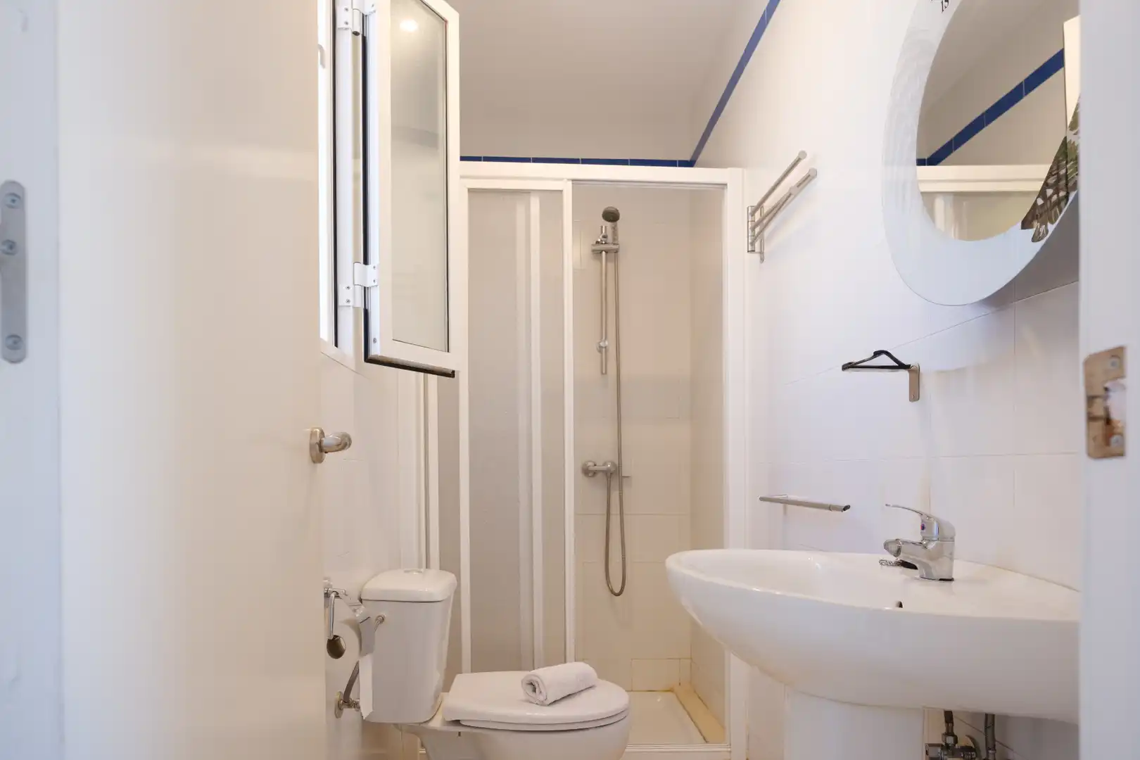 Bathroom of Country homes for sale in Teba  with Air Conditioner, Private garden and Storage room