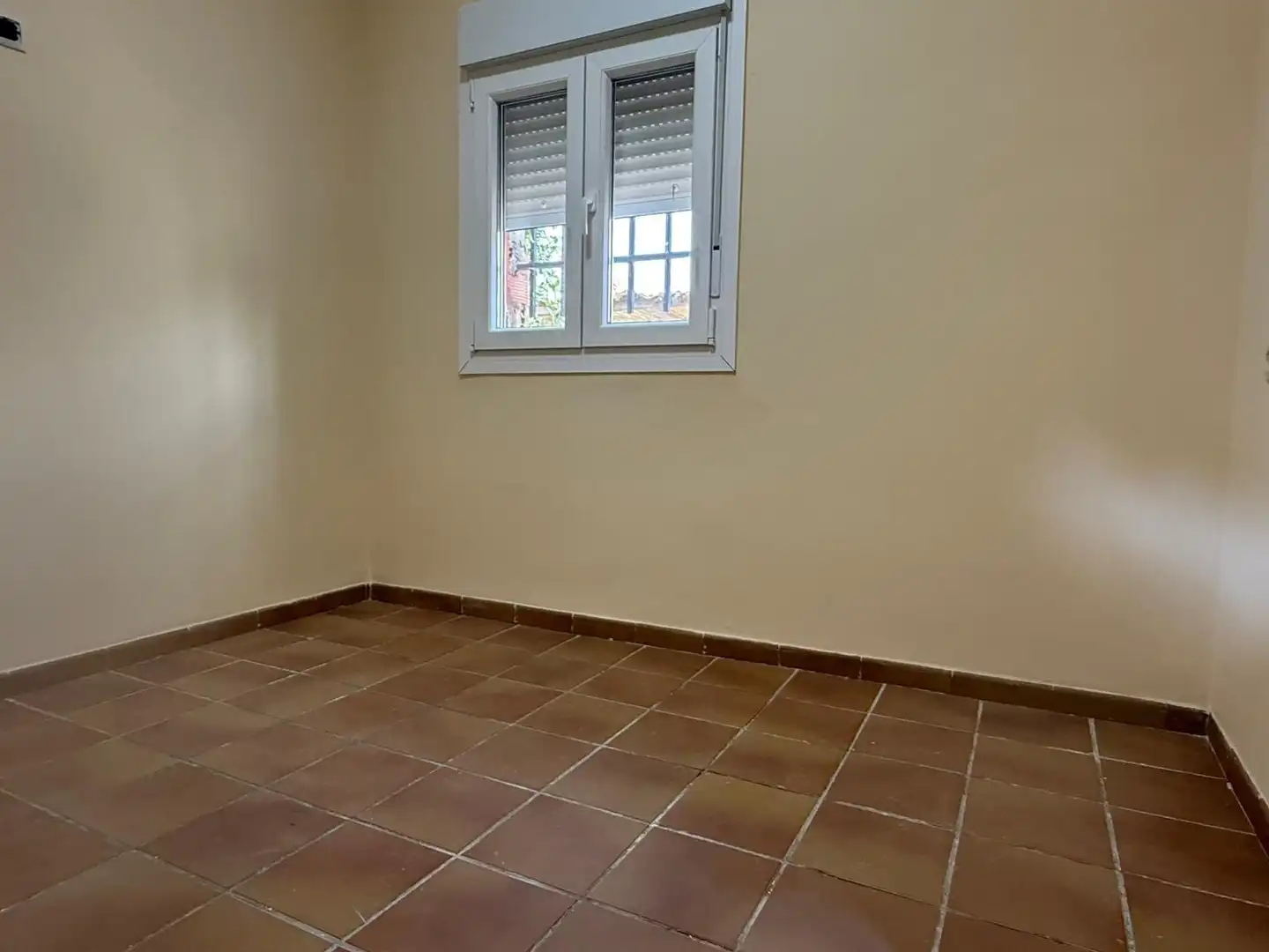 Habitación de Casa o chalet en venta en Carmona con Jardín privado, Terraza y Piscina