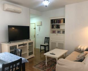 Flat to rent in Calle de Sánchez Barcáiztegui, Pacífico