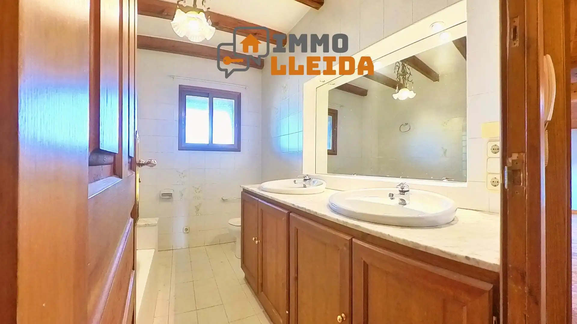 Casa con terraza en venta en Calle Sant Armengol 4, imagen 30