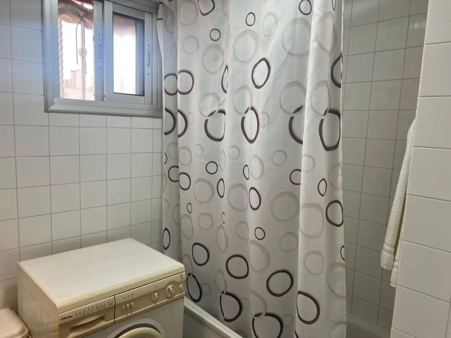 Bathroom of Flat for sale in Sevilla  with Air Conditioner