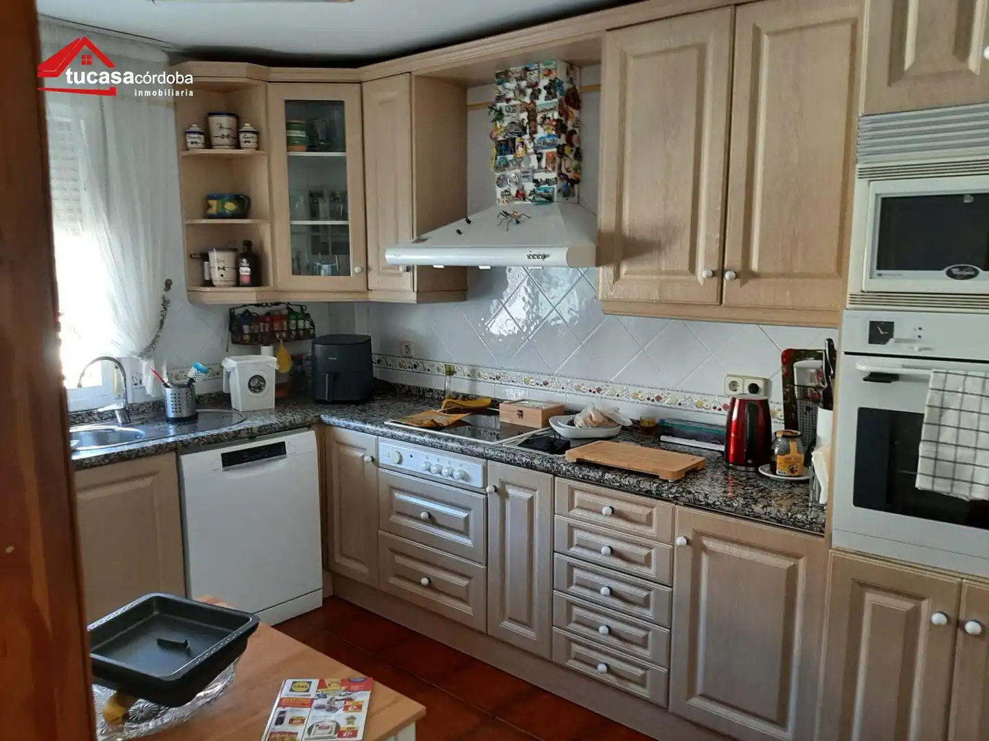 Cuina de Casa adosada en venda en  Córdoba Capital amb Aire condicionat, Terrassa i Traster