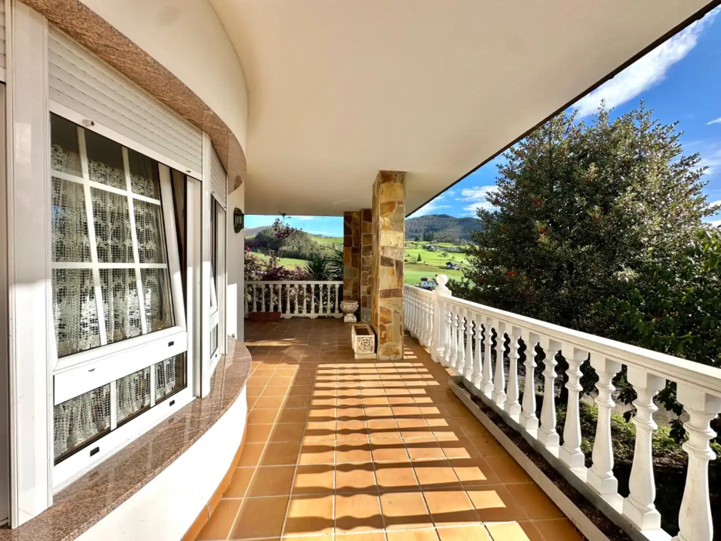 Terrassa de Casa o xalet en venda en Valdés - Luarca amb Calefacció, Jardí privat i Terrassa