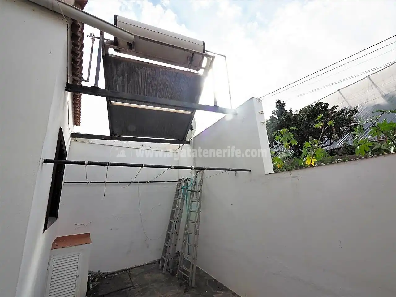 Vista exterior de Casa o xalet en venda en Icod de los Vinos amb Parquet, Terrassa i Traster