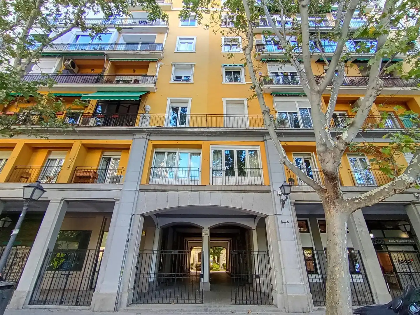 Vista exterior de Piso en venta en Madrid con Aire acondicionado, Calefacción y Trastero