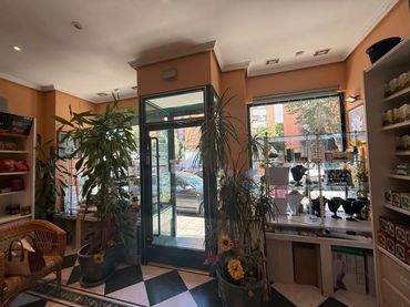 Locale commerciale in vendita a Centro