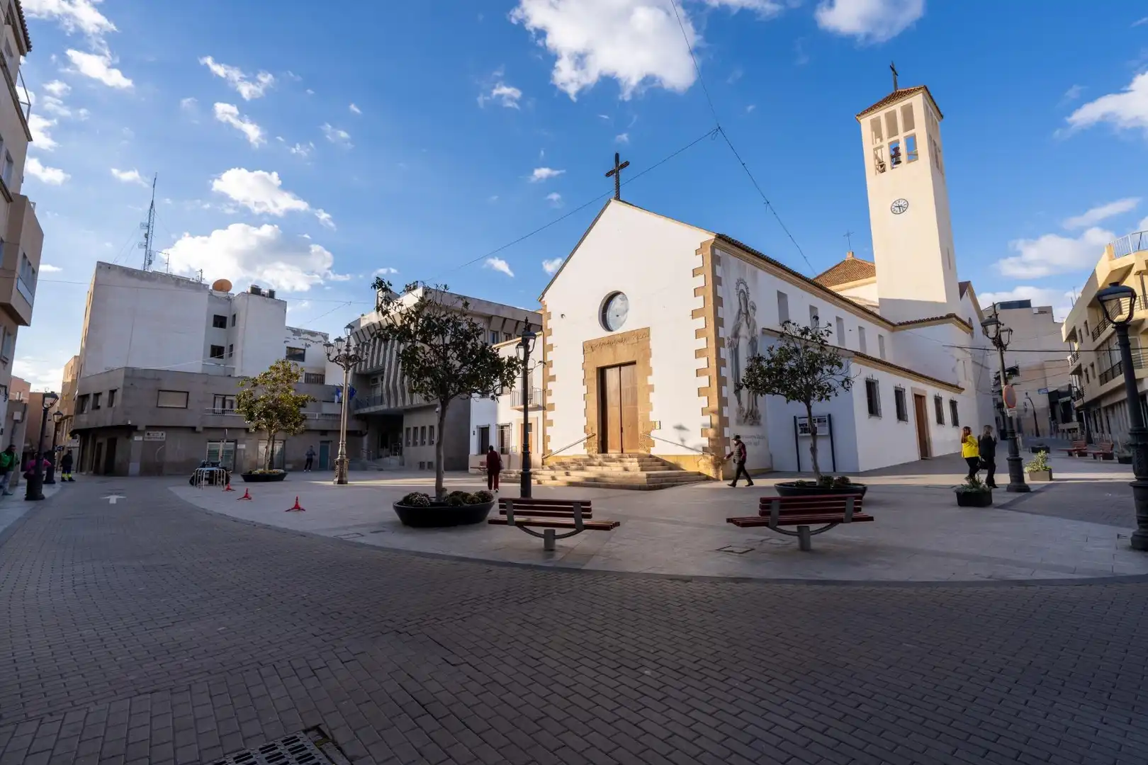 Außenansicht von Gebäude zum Verkauf in Roquetas de Mar
