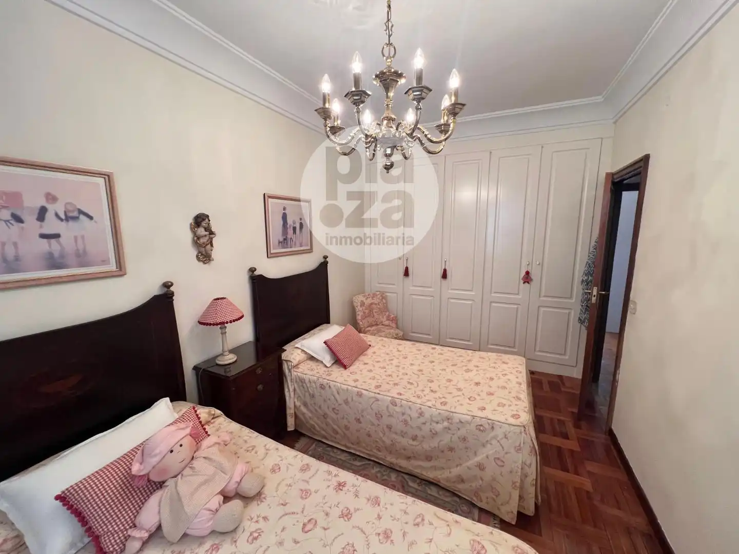 Bedroom of Flat for sale in Burgos  with Heating, Terrace and Storage room