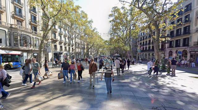 Local comercial en Alquiler en Via laietana en Barri Gòtic