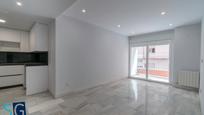 Flat for sale in  Granada Capital  with Air Conditioner, Heating and Oven