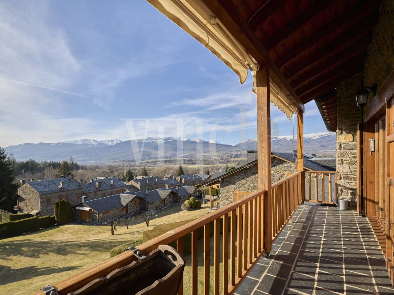 Terrassa de Dúplex en venda en Fontanals de Cerdanya amb Calefacció, Parquet i Terrassa