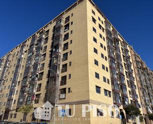 Exterior view of Attic for sale in  Madrid Capital  with Air Conditioner, Heating and Parquet flooring