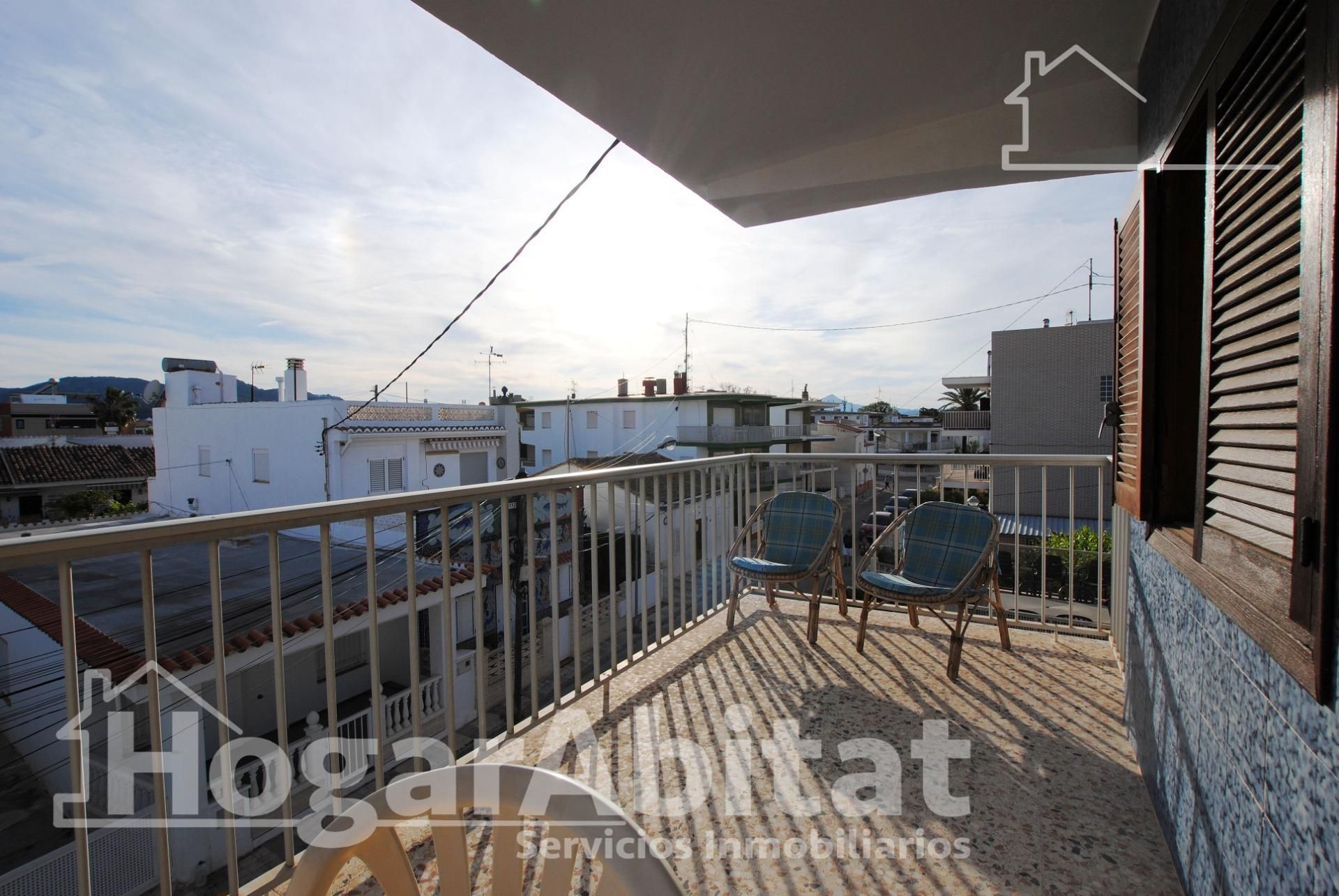Exterior view of Flat for sale in Oliva  with Terrace, Storage room and Balcony