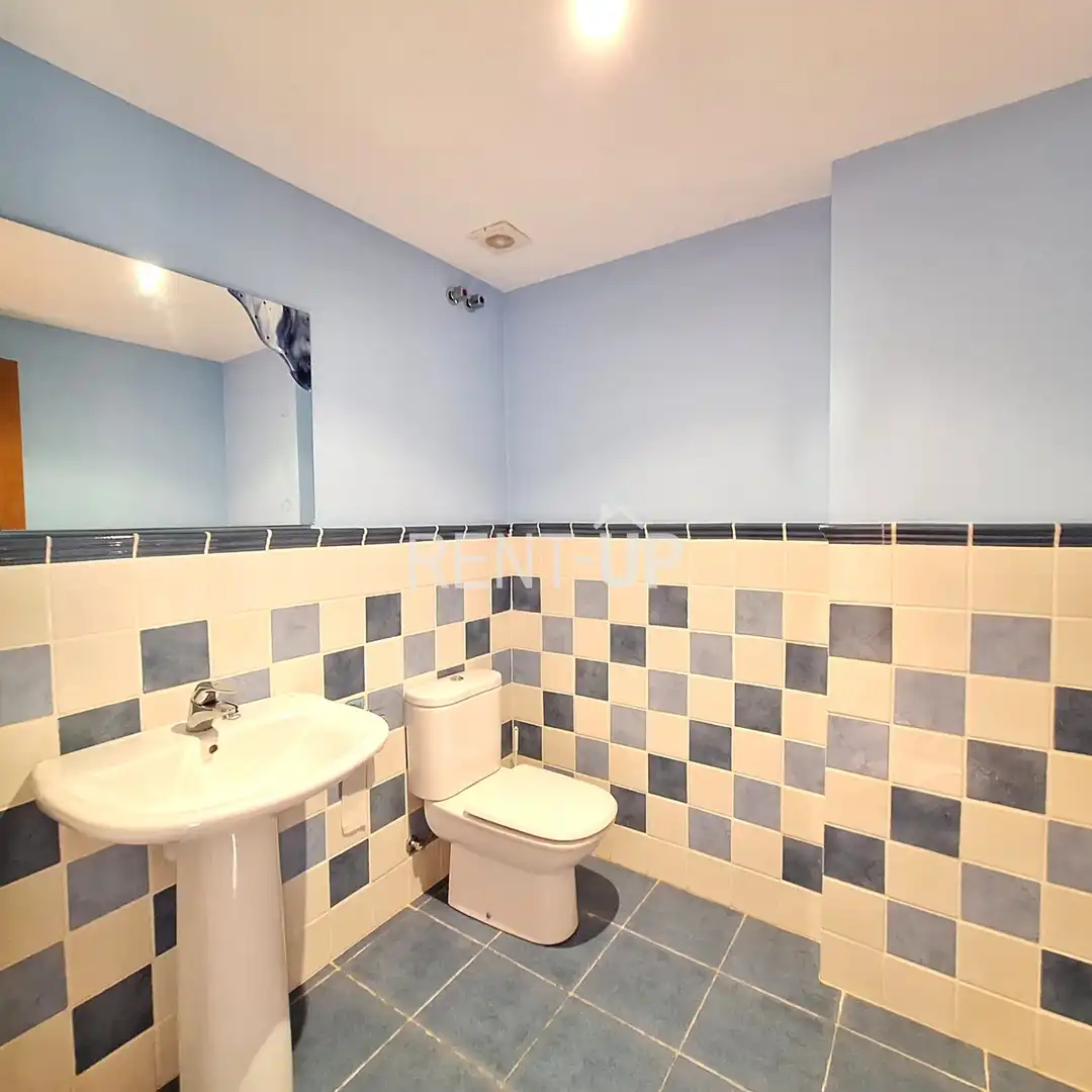 Baño de Casa adosada en venta en Novelé  / Novetlè con Aire acondicionado, Terraza y Trastero