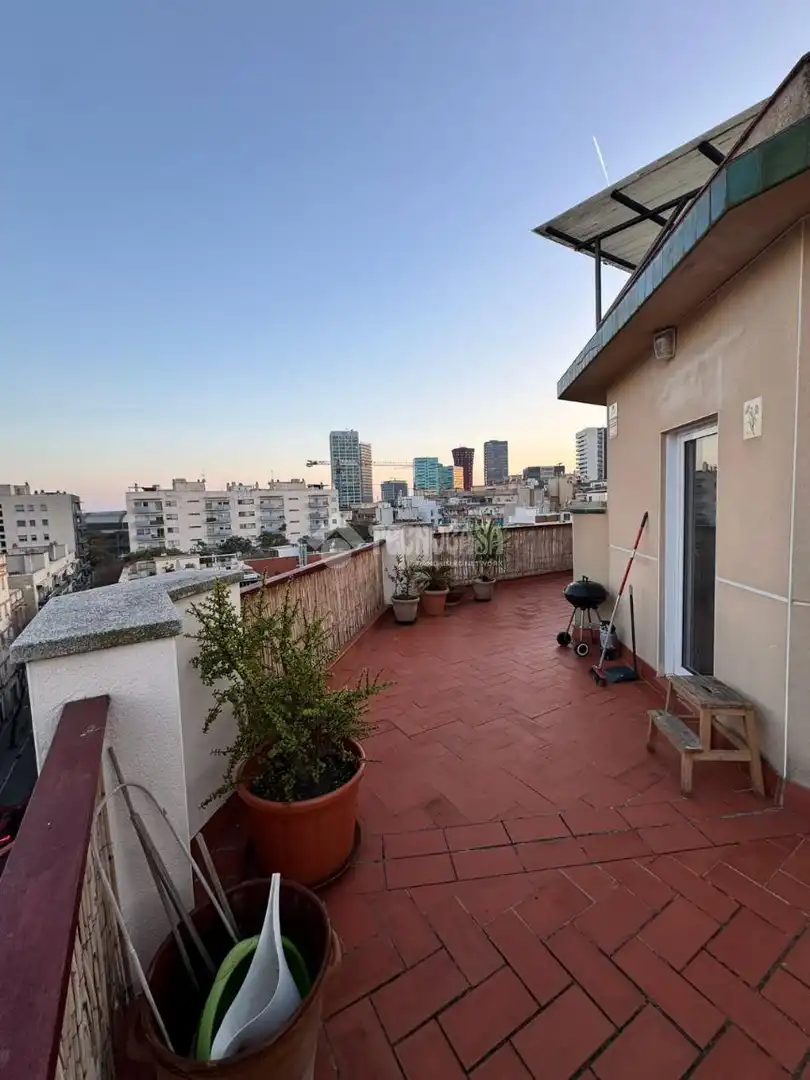 Terraza de Piso en venta en L'Hospitalet de Llobregat con Terraza